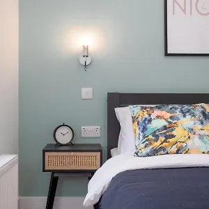  Apartment Avenue United Kingdom